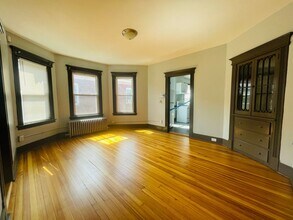 808-810 Capitol Avenue, Floor in Hartford, CT - Foto de edificio - Building Photo