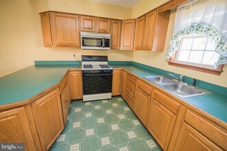 210 E Lillian St-Unit -3 in Hebron, MD - Building Photo - Building Photo