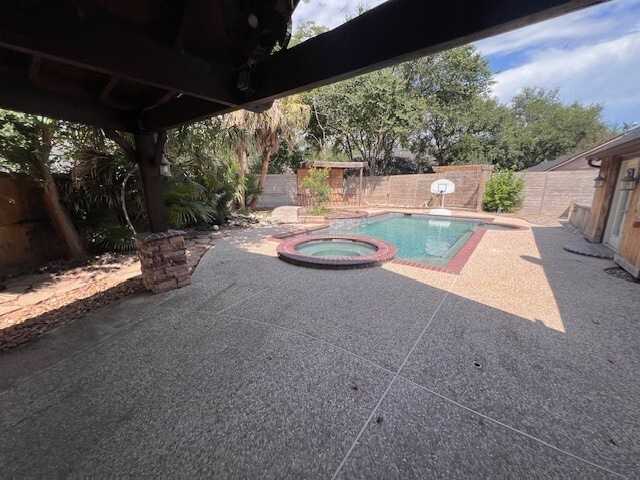 property at 2602 Cloverfield Ct
