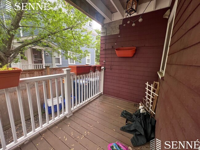 23 Sargent St, Unit 1 in Cambridge, MA - Building Photo - Building Photo