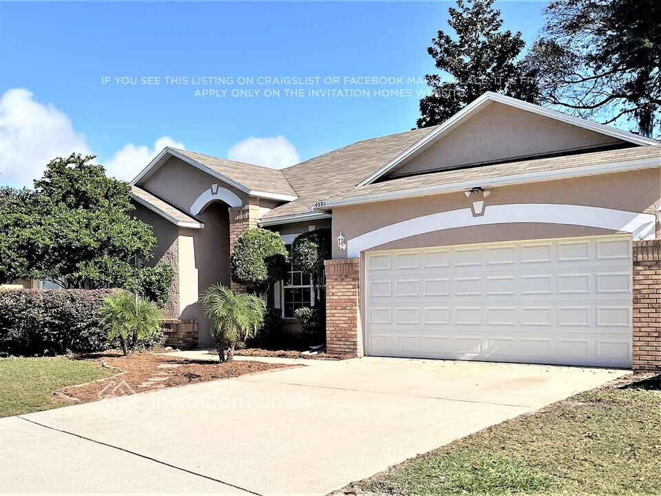 4591 Misty Dawn Ct N in Jacksonville, FL - Building Photo