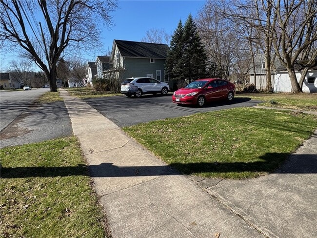 property at 23 East St