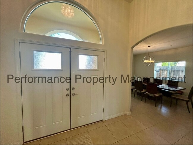 10225 Azimuth St in Bakersfield, CA - Building Photo - Building Photo