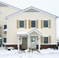 138 Bertram Dr in Yorkville, IL - Building Photo