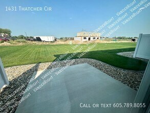 1431 Thatcher Cir in Harrisburg, SD - Building Photo - Building Photo