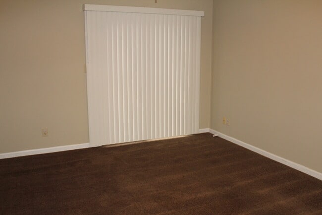 3730 Old Flowery Branch Road, Unit 2G in Oakwood, GA - Building Photo - Building Photo