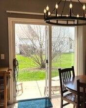 1431 W Split Oak Cir in Round Lake Beach, IL - Building Photo - Building Photo