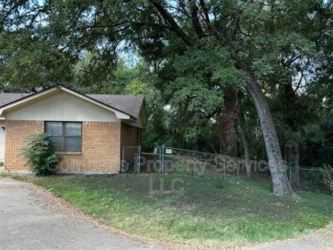 8507 Bosque Blvd in Waco, TX - Building Photo - Building Photo
