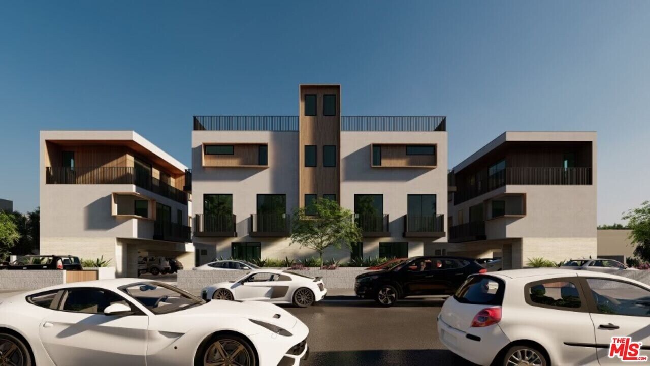 10961 Calvert St in Los Angeles, CA - Building Photo