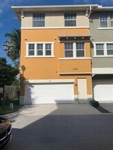 1727 San Benito Way-Unit -8 in West Palm Beach, FL - Foto de edificio - Building Photo