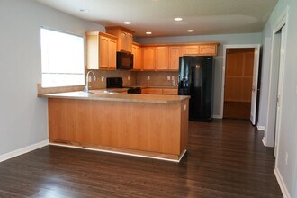 4316 NE 58th Cir in Vancouver, WA - Foto de edificio - Building Photo