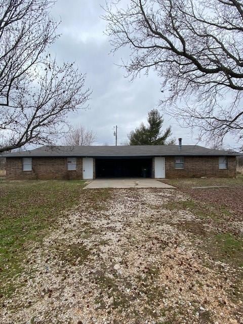 property at 651 N Genevieve Ave