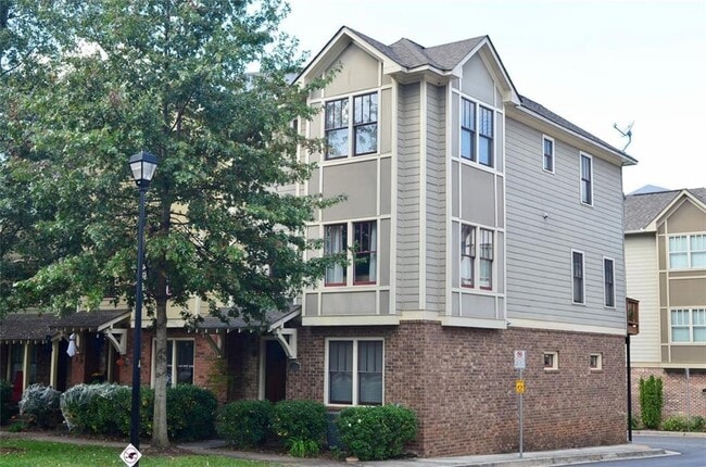 property at 1339 Oakview Rd