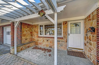 819 Fairview Ave in Stroudsburg, PA - Building Photo - Building Photo