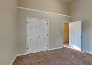 2345 Brandenberry Ct in Decatur, GA - Building Photo - Building Photo