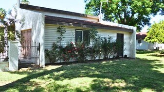 10442 W Avalon Dr in Avondale, AZ - Building Photo