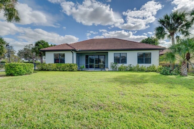 10250 Templeton Ln in Ft. Myers, FL - Building Photo - Building Photo