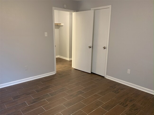 property at 3325 Scotch Moss Ln
