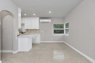 17 Ocean Breeze in Lake Worth Beach, FL - Building Photo - Building Photo