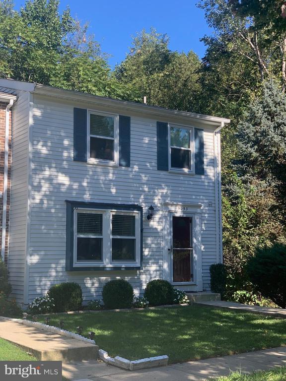 property at 9953 Valley Park Dr