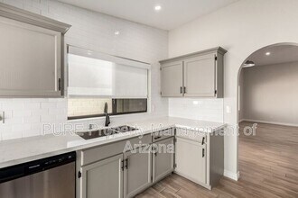 6884 E Kings Ave in Scottsdale, AZ - Building Photo - Building Photo