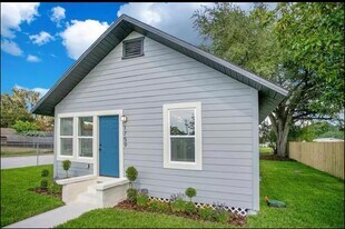 1756 2nd St NE in Winter Haven, FL - Building Photo