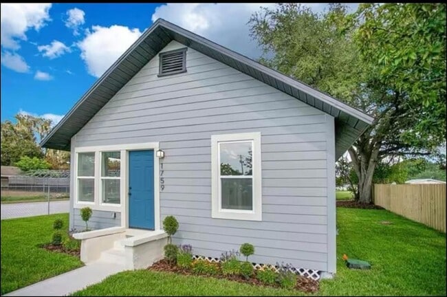 property at 1756 2nd St NE