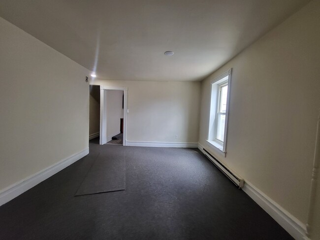 23 N Poplar St in Allentown, PA - Building Photo - Building Photo