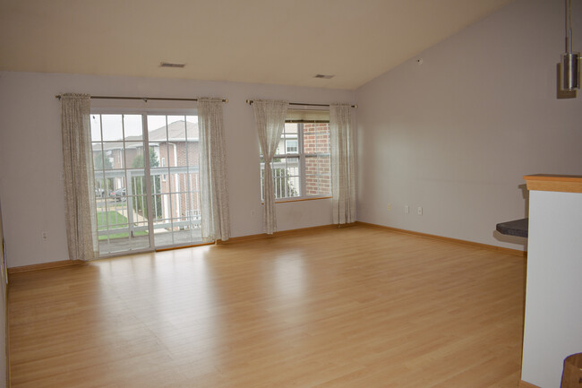 6672 102nd St, Unit E in Pleasant Prairie, WI - Building Photo - Building Photo