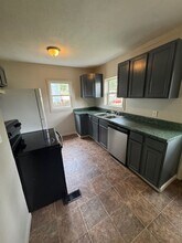 2323 Shadybrook Dr in Fort Wayne, IN - Building Photo - Building Photo
