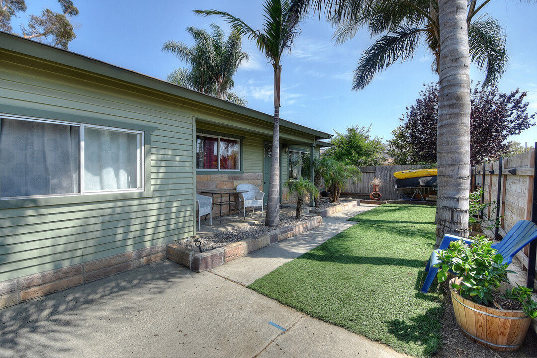 324 Garfield St in Oceanside, CA - Building Photo