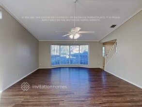 16601 Vallely Dr in Tampa, FL - Foto de edificio - Building Photo