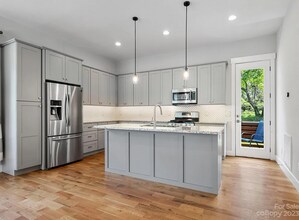 9 Pennsylvania Ave in Asheville, NC - Building Photo - Building Photo