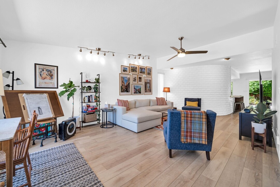 3707 E Montecito Ave in Phoenix, AZ - Foto de edificio