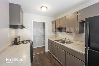 642 Roxbury Dr in Riverdale, GA - Building Photo - Building Photo