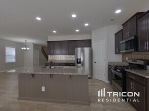 9118 Magnolia Lily Ave in Charlotte, NC - Building Photo - Building Photo
