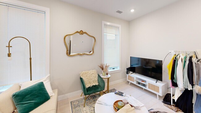 197 Green St in Boston, MA - Building Photo - Building Photo
