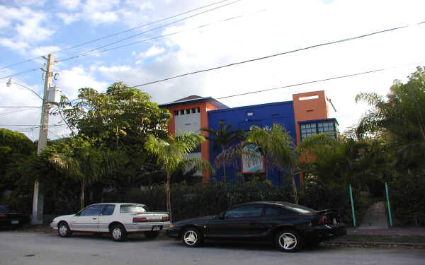 2921 Sheridan Ave in Miami Beach, FL - Foto de edificio - Building Photo