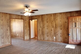 1126 Jackson St in Columbus, TX - Building Photo - Building Photo