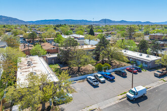 El Pueblito in Albuquerque, NM - Building Photo - Building Photo