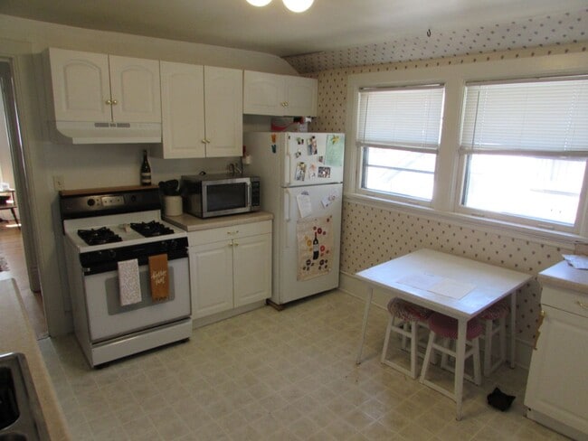 215-217 N Blair St