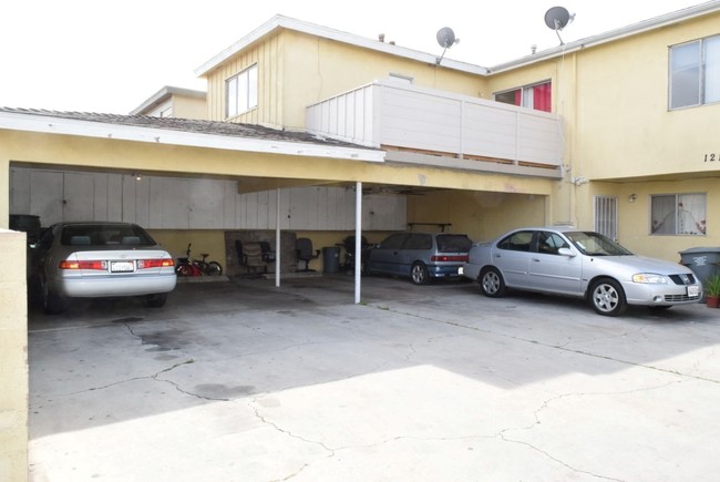 1210 W 144th St in Gardena, CA - Foto de edificio - Building Photo