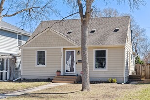 2841 Georgia Ave S in Minneapolis, MN - Building Photo