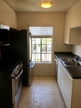 3861 Vinton Ave, Unit 207 in Culver City, CA - Building Photo - Building Photo