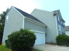 1058 Pepperwood Pl in Lake Wylie, SC - Building Photo - Building Photo