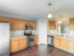 3667 Queens Cove Blvd in Winter Haven, FL - Building Photo - Building Photo