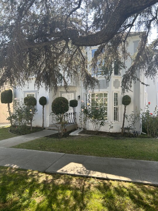 4116-4120 Los Feliz Blvd in Los Angeles, CA - Building Photo