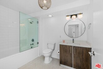 4215 Glencoe Ave in Marina Del Rey, CA - Building Photo - Building Photo
