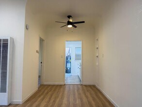 810 E Chevy Chase Dr in Glendale, CA - Building Photo - Building Photo