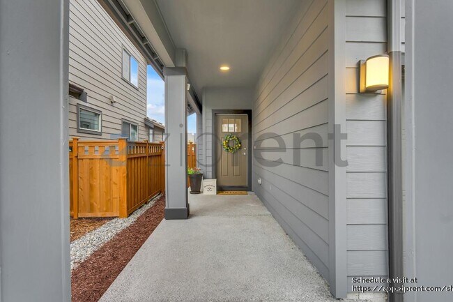 13007 193rd Ave E in Bonney Lake, WA - Building Photo - Building Photo